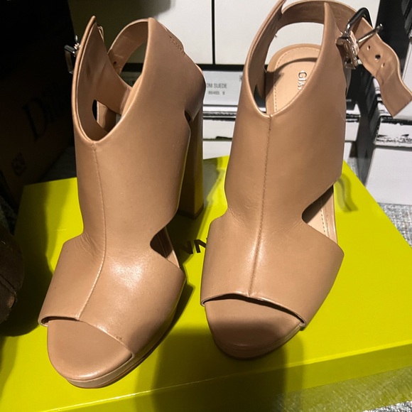 Shoes - Picture 2 of 3